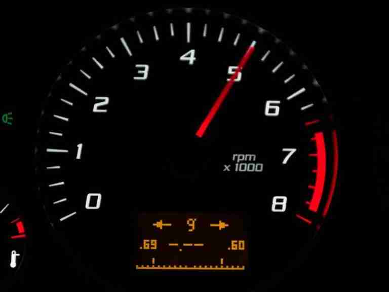 What Causes Rpm To Fluctuate While Idling