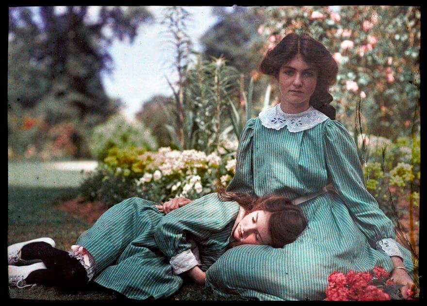 When Did Colored Pictures Come Out