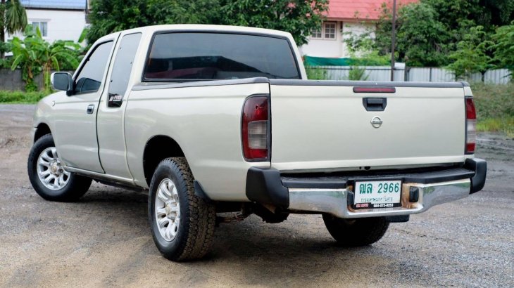 2003 Nissan Frontier King Cab