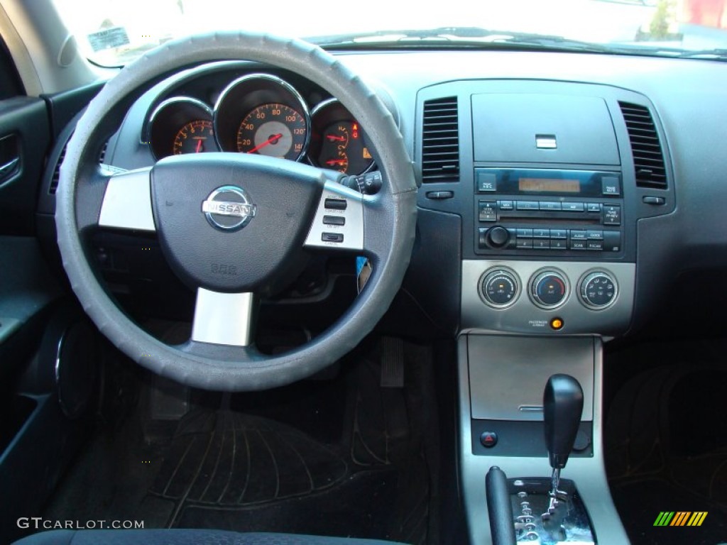 2005 Nissan Altima Center Dash Panel