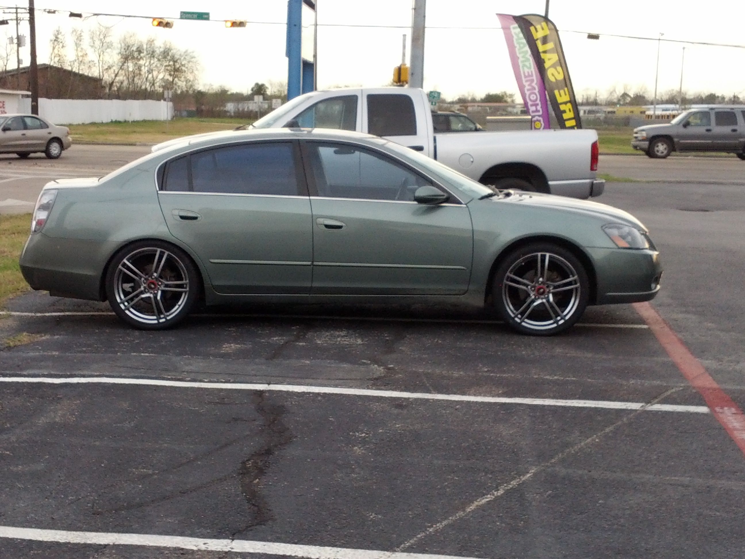 2005 Nissan Altima Tires