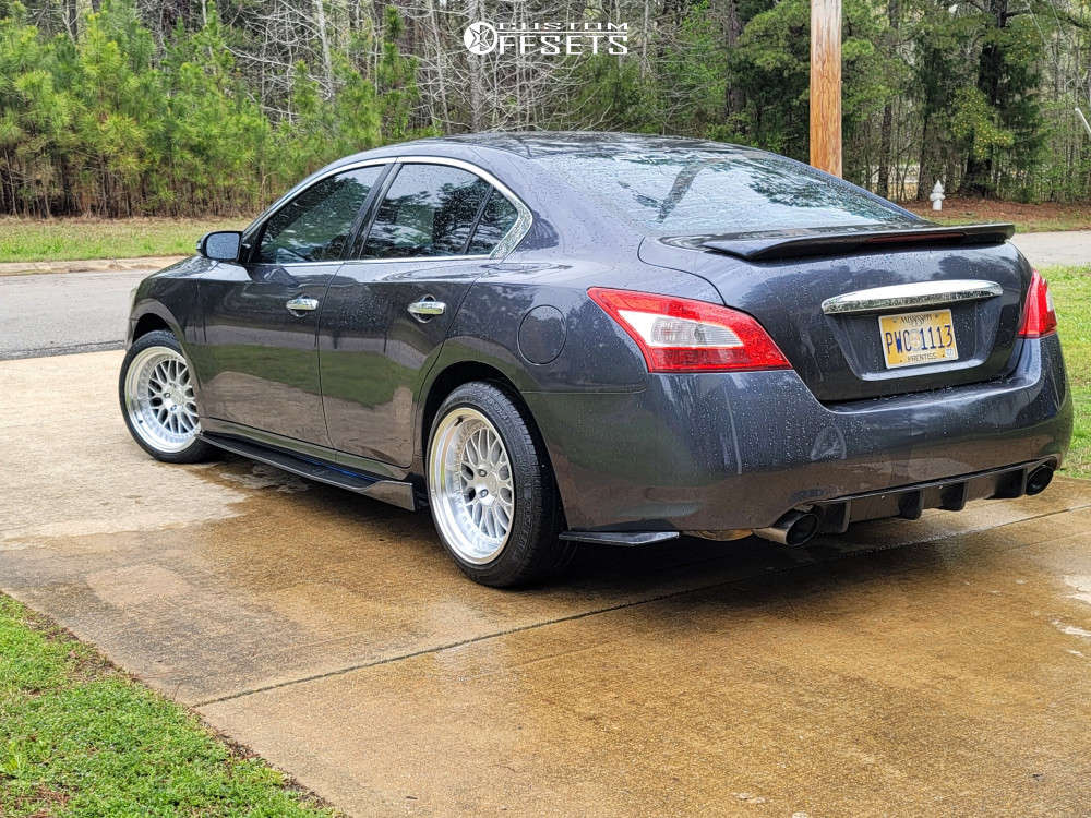 2010 Nissan Maxima With Rims