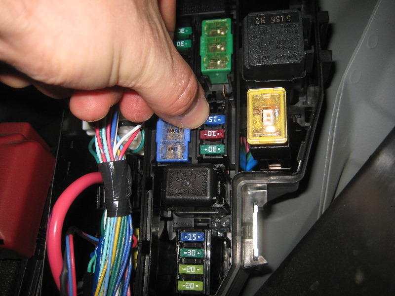 How To Replace Liftgate Fuses In 2014 Nissan Pathfinder Platinum 2013-2016-Nissan-Pathfinder-Electrical-Fuse-Replacement-Guide-017