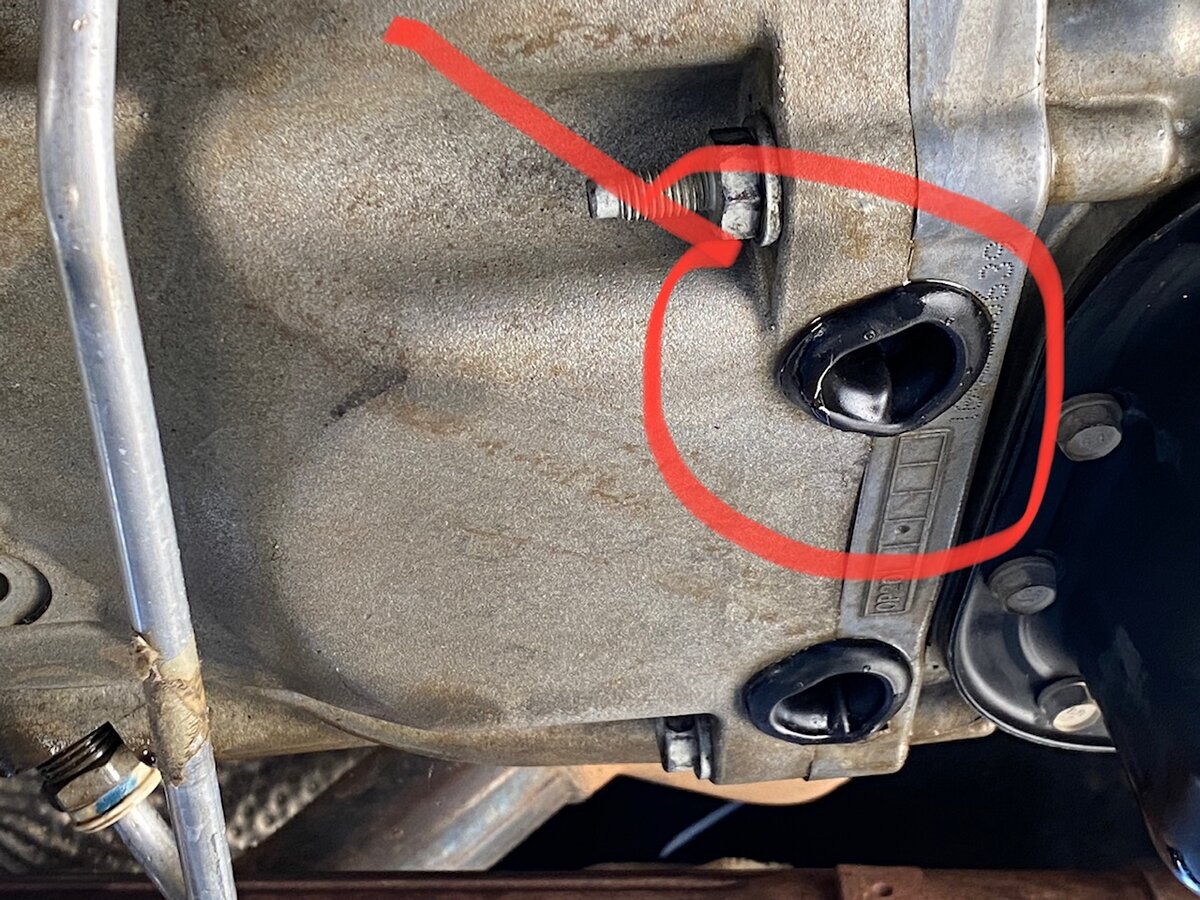 2014 Jeep Wrangler 3.6 Oil Filter Housing
