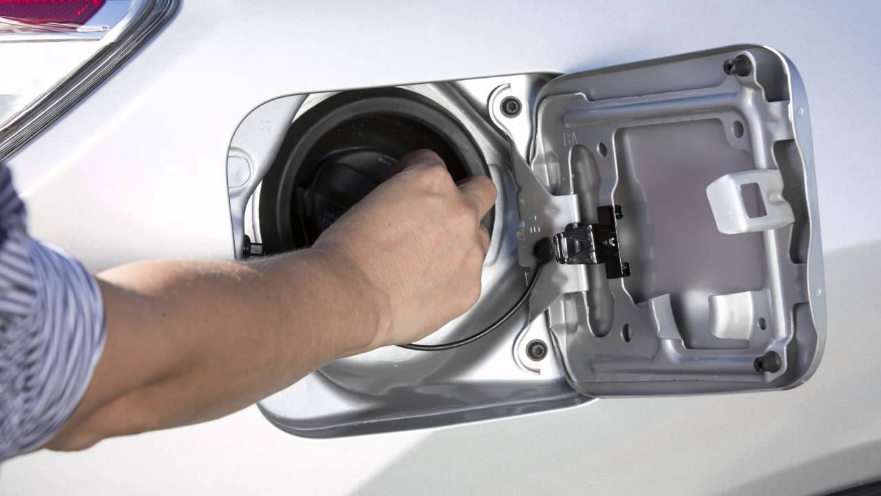 How To Open Nissan Rogue Gas Tank 2015 Nissan Rogue - Fuel Functions - YouTube