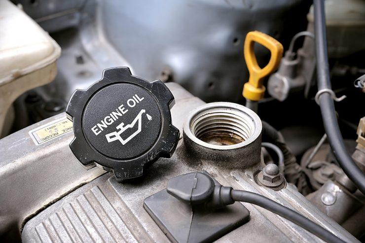 What Oil Does A Nissan Versa Take