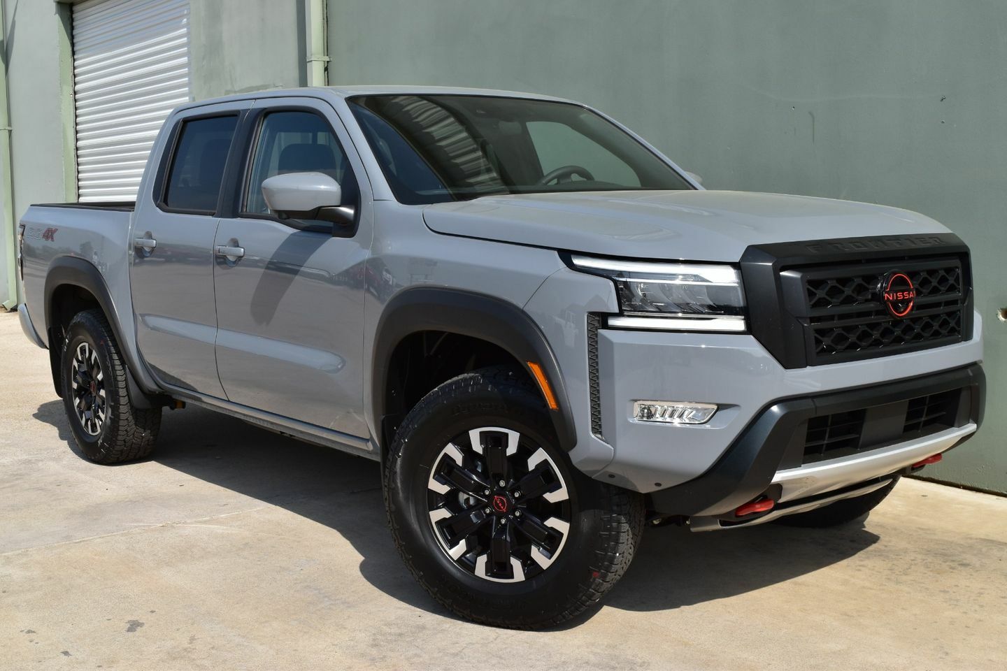 2022 Nissan Frontier Boulder Grey Pearl