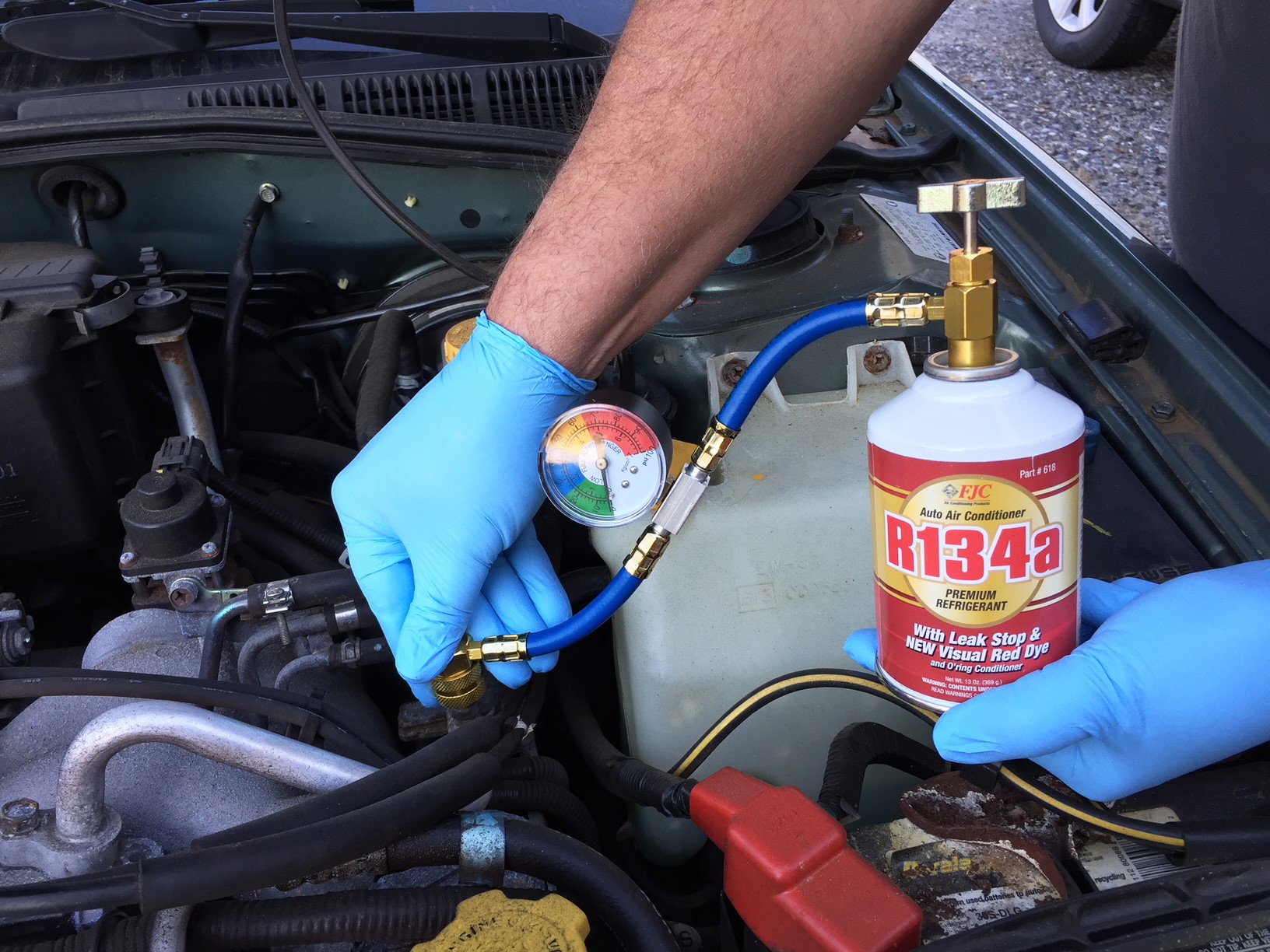 R134a Recharge Hose For Self Sealing Cans