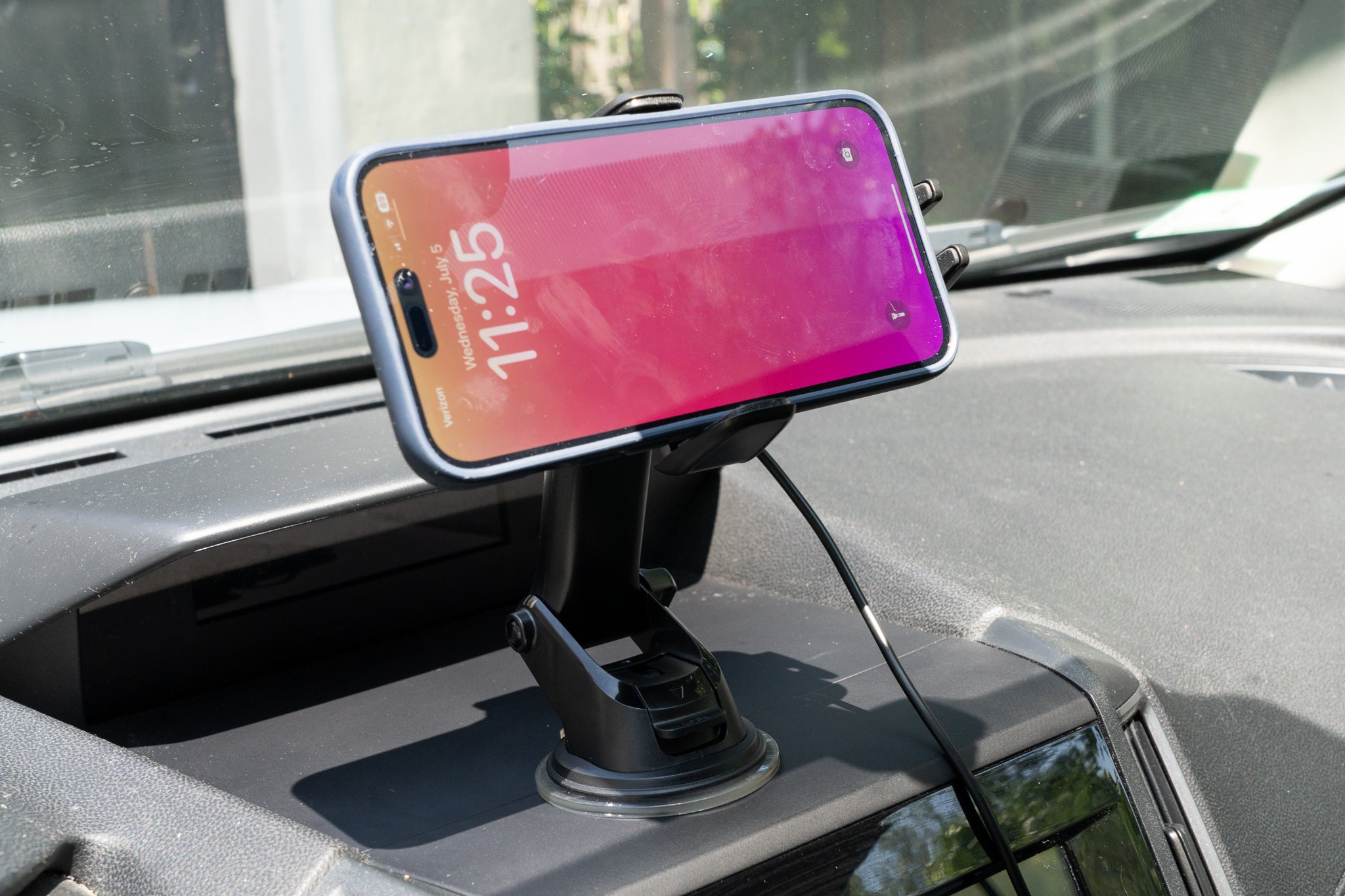 Where Is Legal To Put Phone Holder In Car
