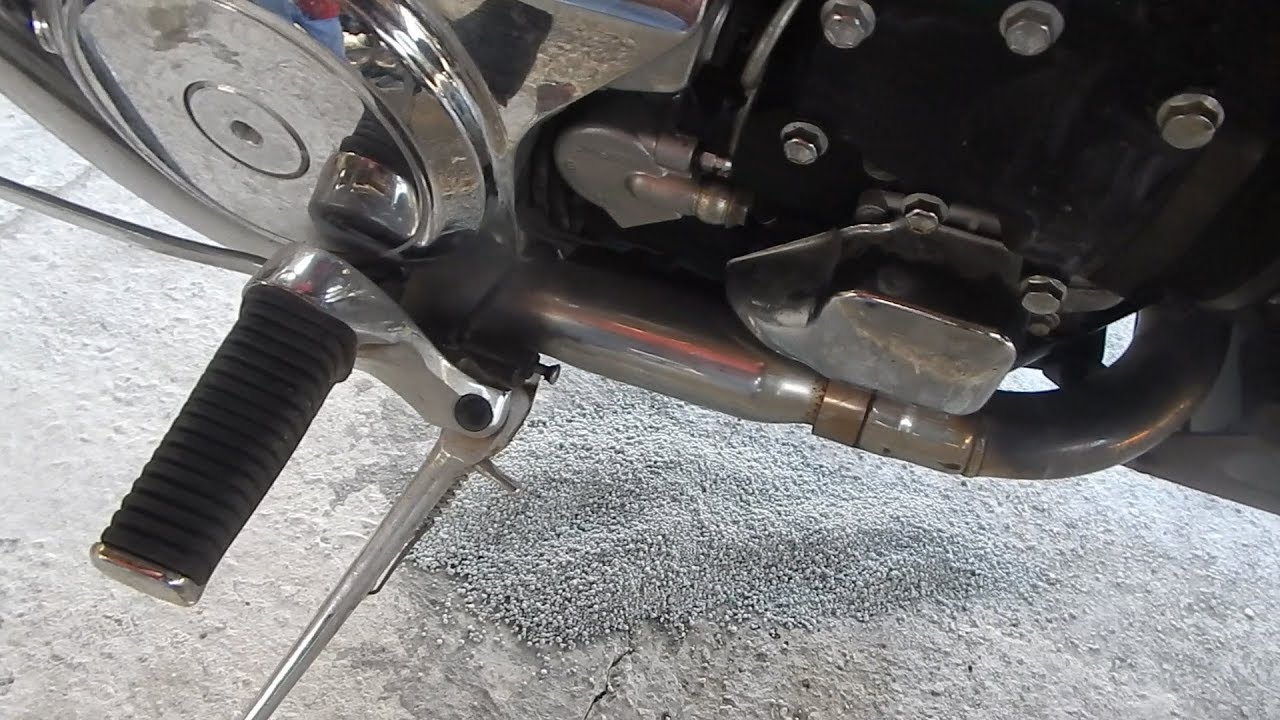How To Change A Slave Cylinder Change A Clutch Slave Cylinder On A Motorcycle - YouTube