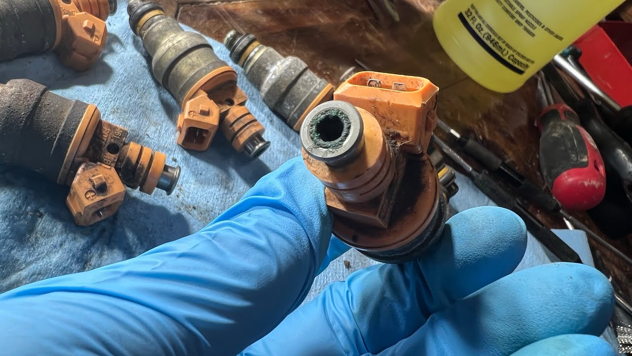 How To Remove Fuel Injectors From Fuel Rail Cleaning Dirty/Stuck Fuel Injectors - YouTube