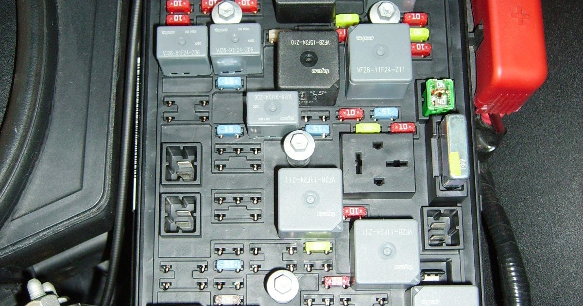 2007 Dodge Charger Fuse Box Diagram Under Hood