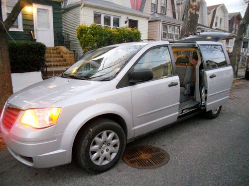 2008 Chrysler Town And Country Lx Minivan