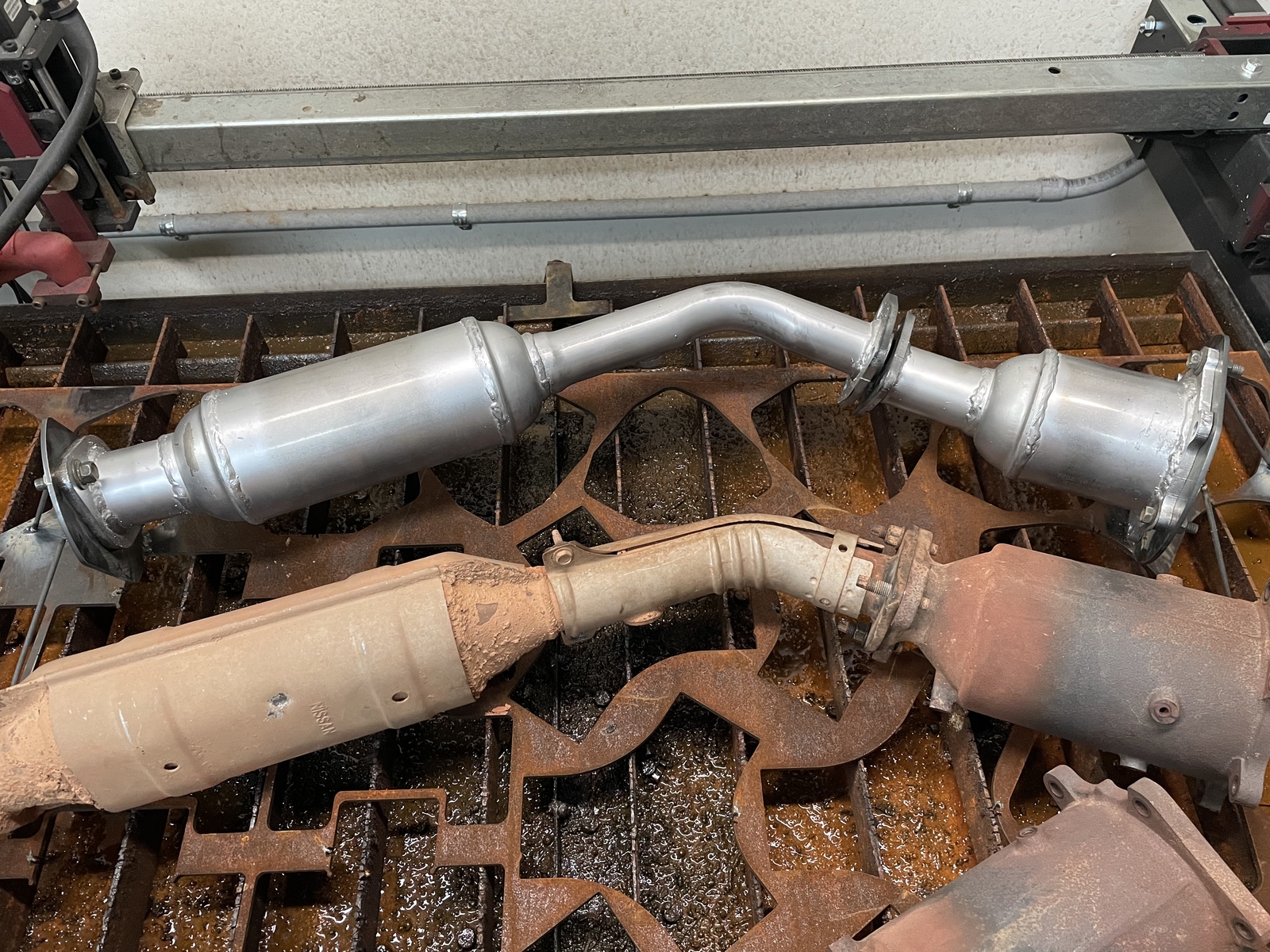 02 Nissan Pathfinder Catalytic Converter
