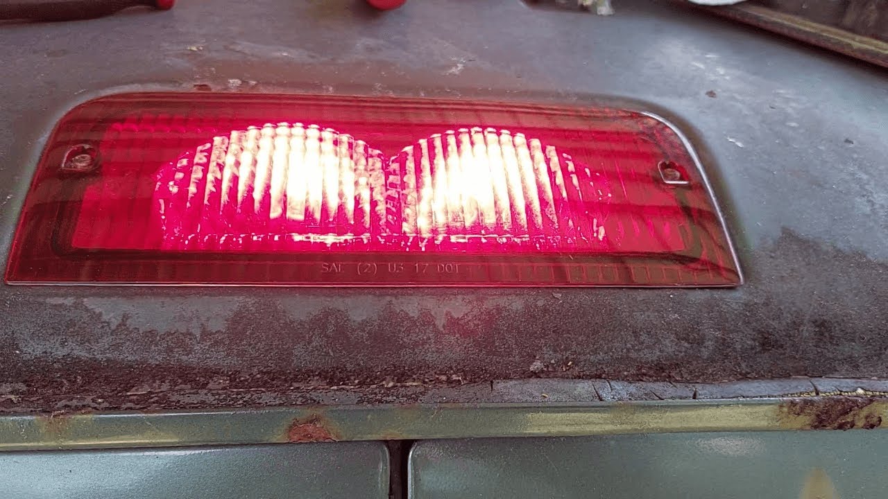 How To Fix High Mounted Brake Light Five Minute Fix 40 - High Mount Brake Light Replacement 1997 Ford