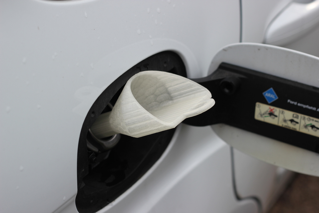How To Open Ford Easy Fuel Without Funnel