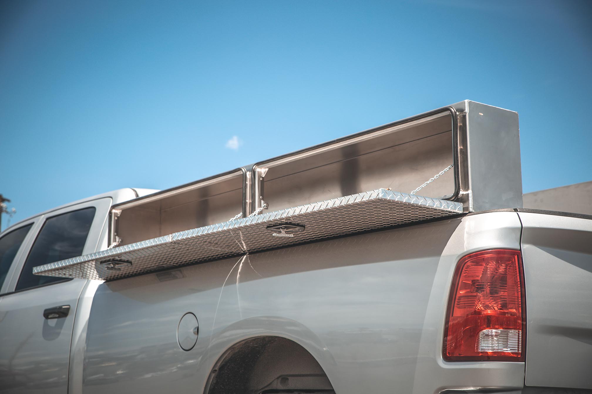 Side Mount Tool Boxes For Pickup Trucks