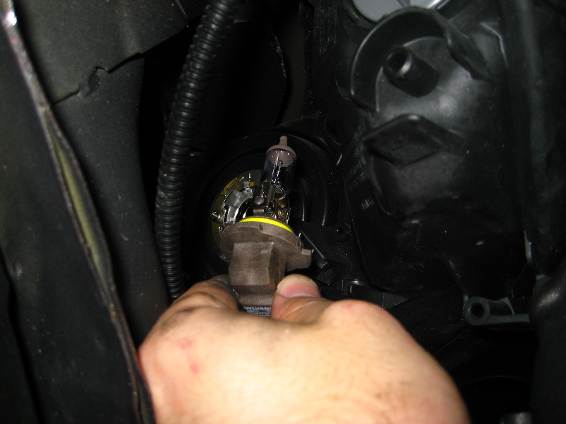 2008 Honda Civic Headlight Bulb Replacement