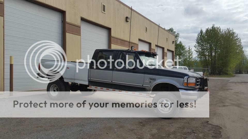 How Many Quarts Does A 7.3 Powerstroke Take