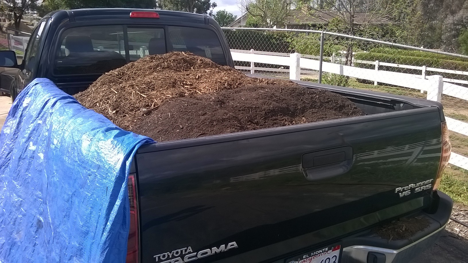 1 Yard Of Mulch In Truck Bed