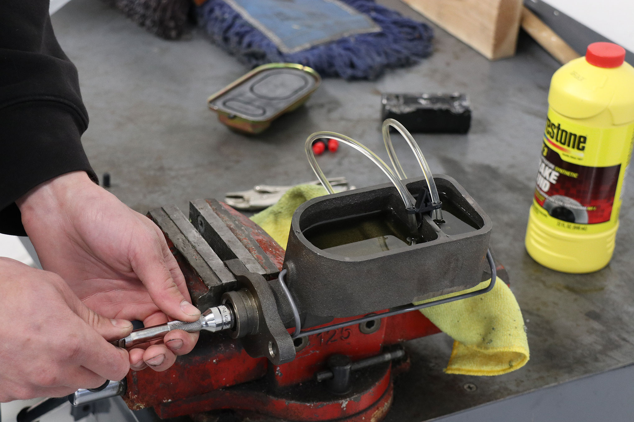 How To Bleed A Master Cylinder On The Car