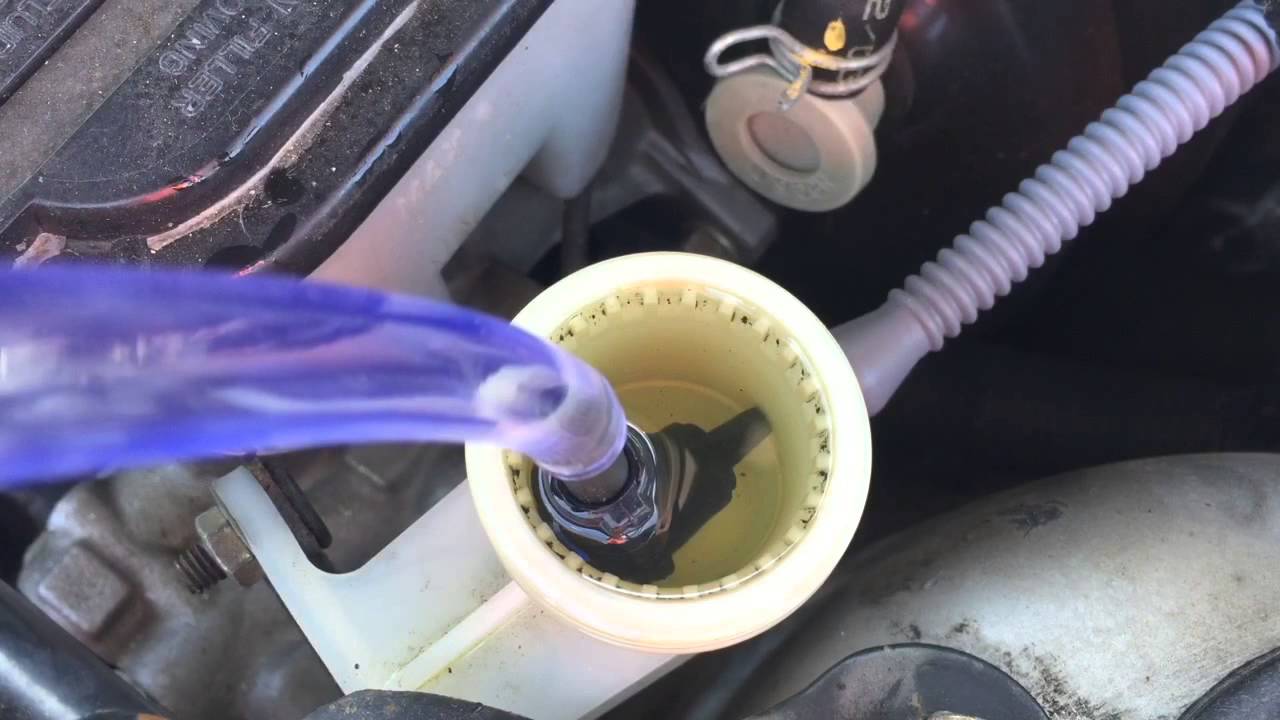 How To Bleed A Hydraulic Clutch How to bleed air from hydraulic clutch - YouTube