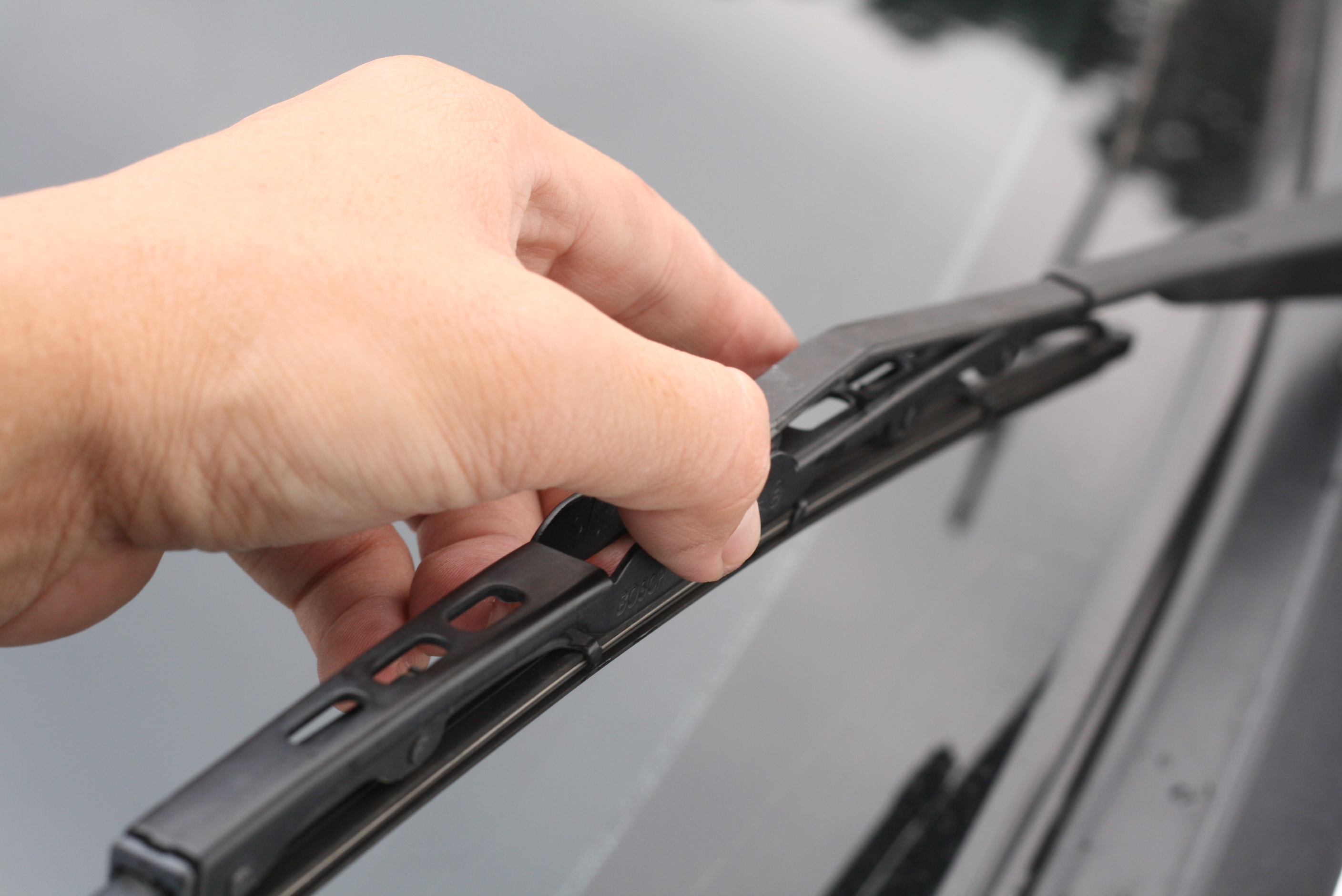 How To Change Your Wiper Blades How to Change the Wiper Blades on Your Car: 8 Steps