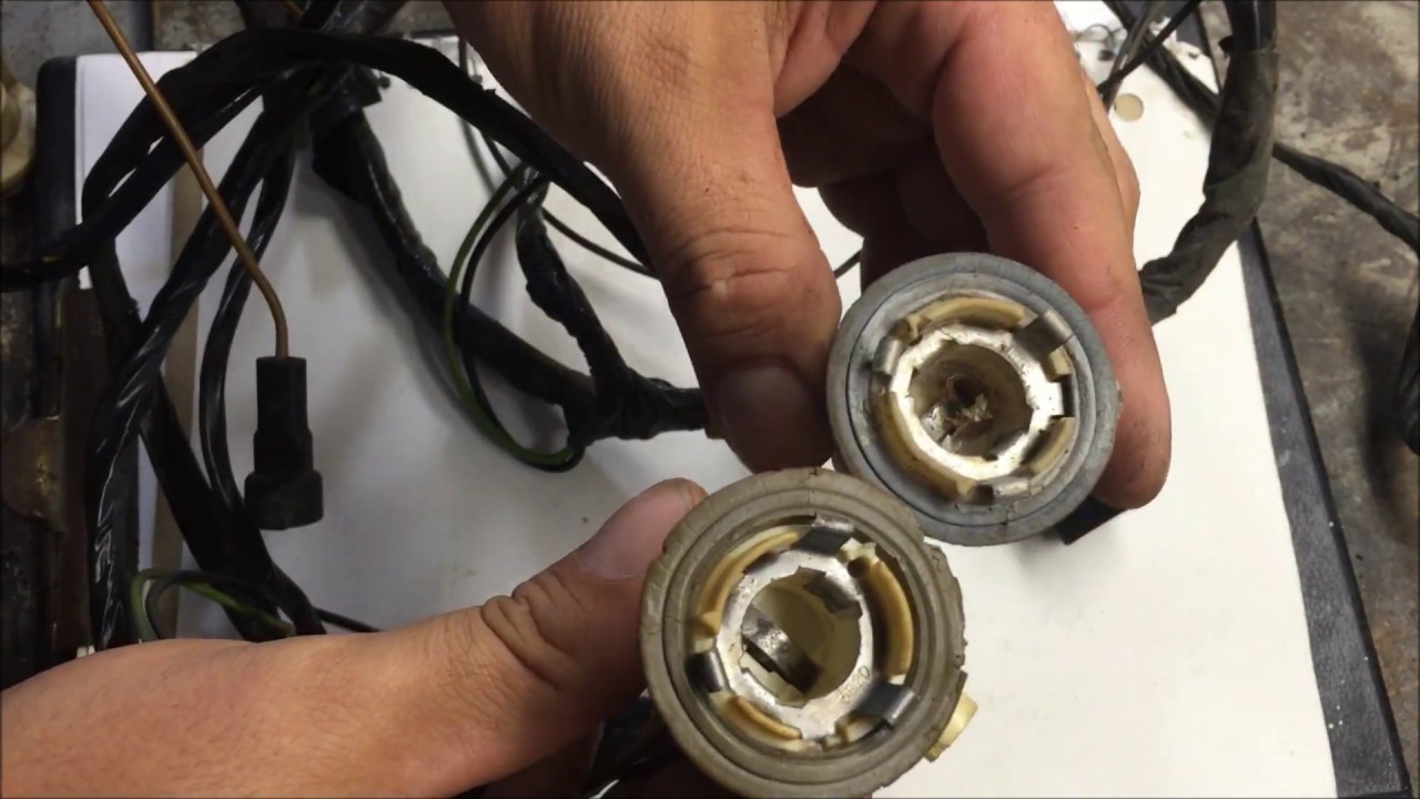 How To Clean Car Electrical Connectors how to clean old electrical AUTO connectors and plugs - YouTube