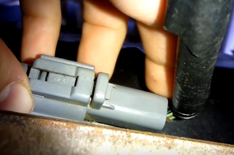 How To Fix Blinking Airbag Light How to Diagnose and Fix a Flashing Airbag Light - Auto Repair