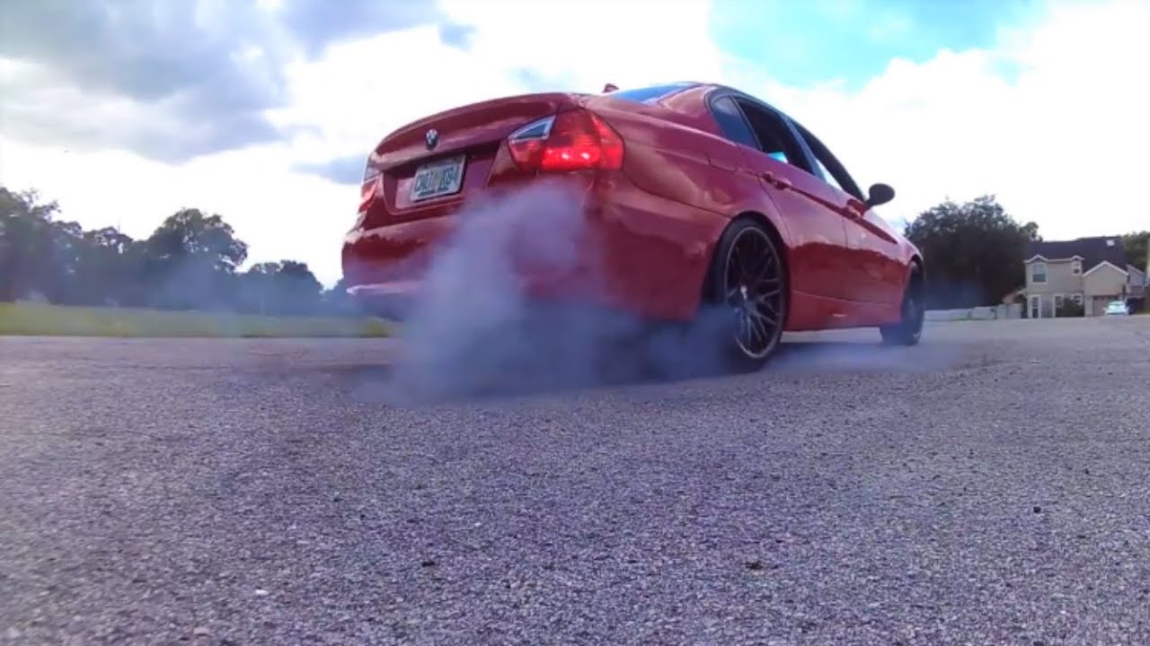 How To Burnout With An Automatic How to do a Burnout(Automatic) - YouTube