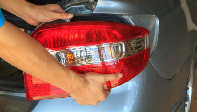 How To Change Tail Light Bulb