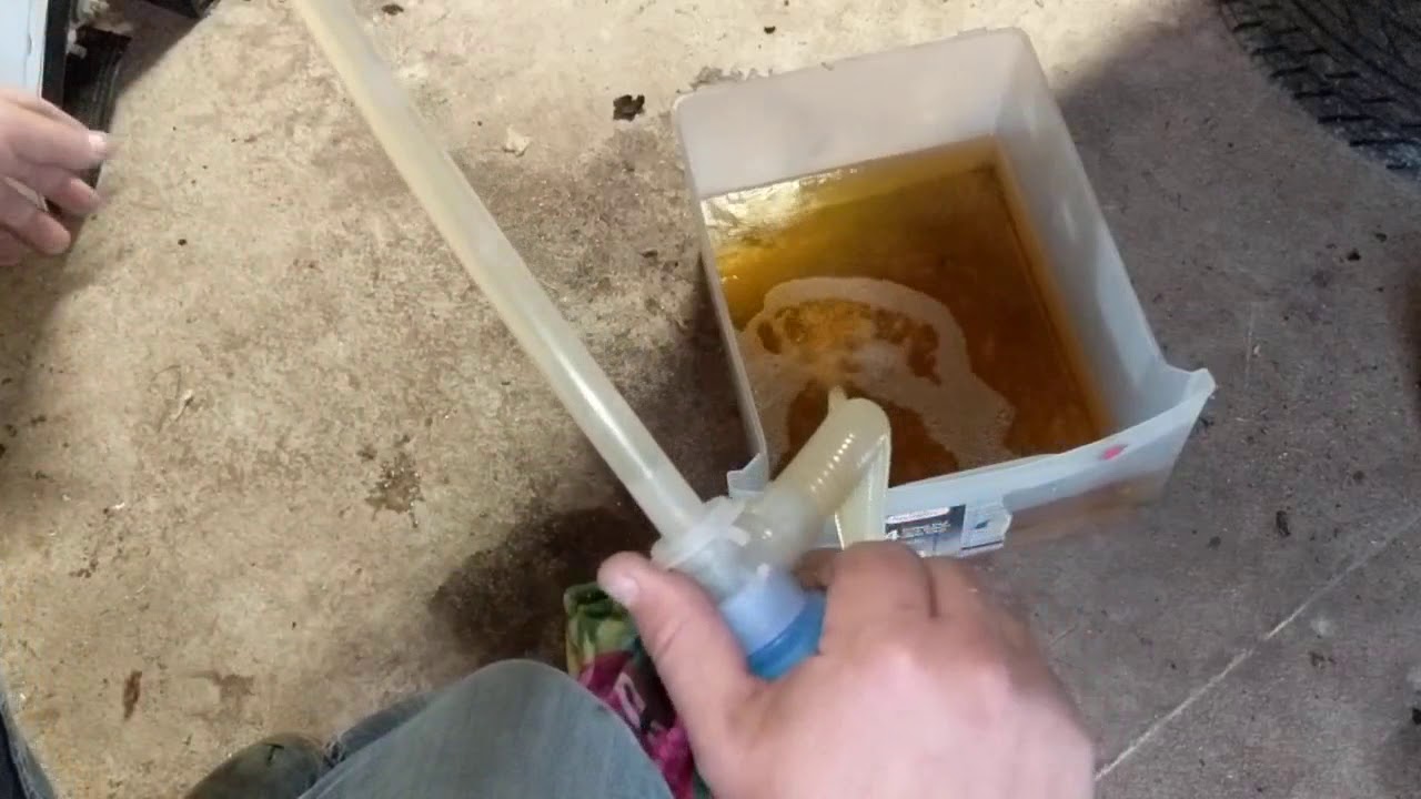 How To Remove Old Gas From Car