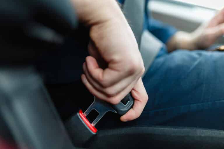 How To Fix A Broken Seat Belt How to Fix a Broken Seat Belt Buckle? (6 Steps)