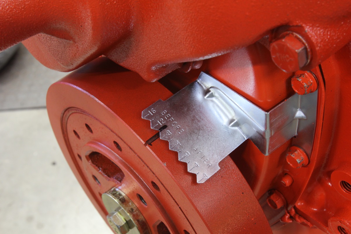 How To Set The Distributor Timing How to Install a Distributor and Set Initial Timing