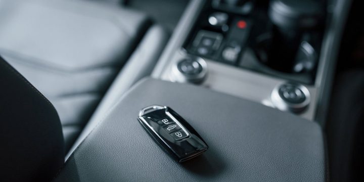 How To Lock Car With Key Fob Inside How To Open A Car Locked With The Key Fob Inside