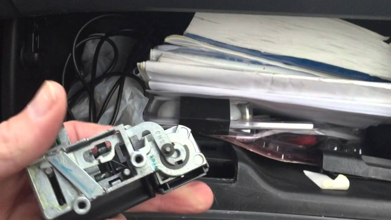 How To Open A Stuck Glove Box How To Open Stuck Glove Box Honda Pilot at Merrill Lavallee blog