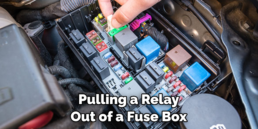 How To Pull Relay From Fuse Box