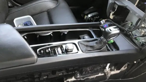 How To Remove The Center Console