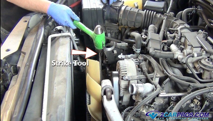 How To Remove The Fan Clutch How to Remove an Automotive Engine Cooling System Fan Clutch
