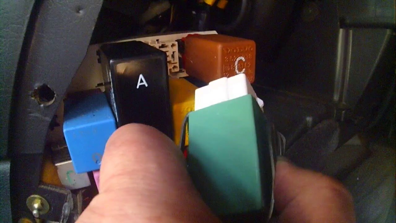 How To Remove A Relay From A Car How to remove difficult to grip car relays Volvo 965 fuel pump - YouTube