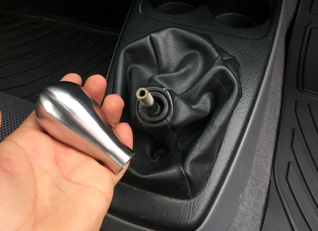 How To Remove Gear Shift Cover How to Remove Gear Shift Cover | Follow Amazing 9 Steps - Auttomotive
