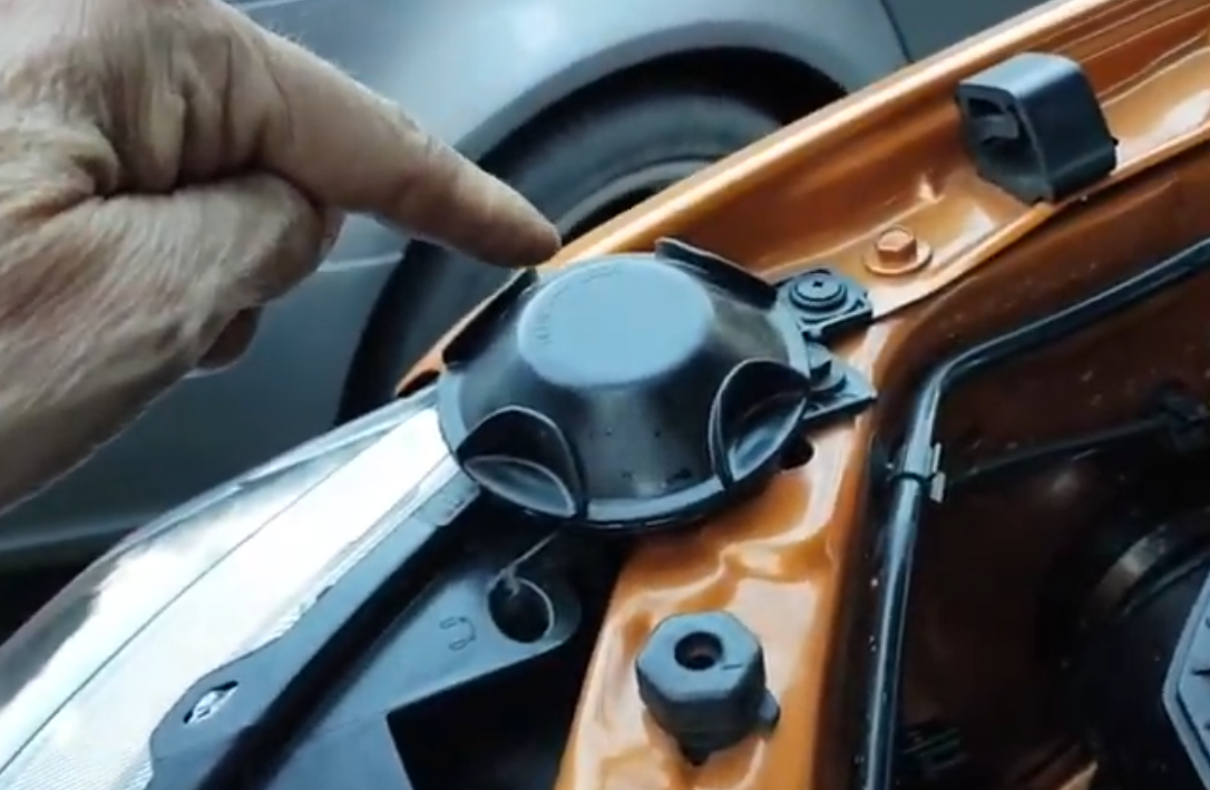 How To Remove The Headlight Cover How to replace a headlight bulb on a Ford Ranger - Car Ownership