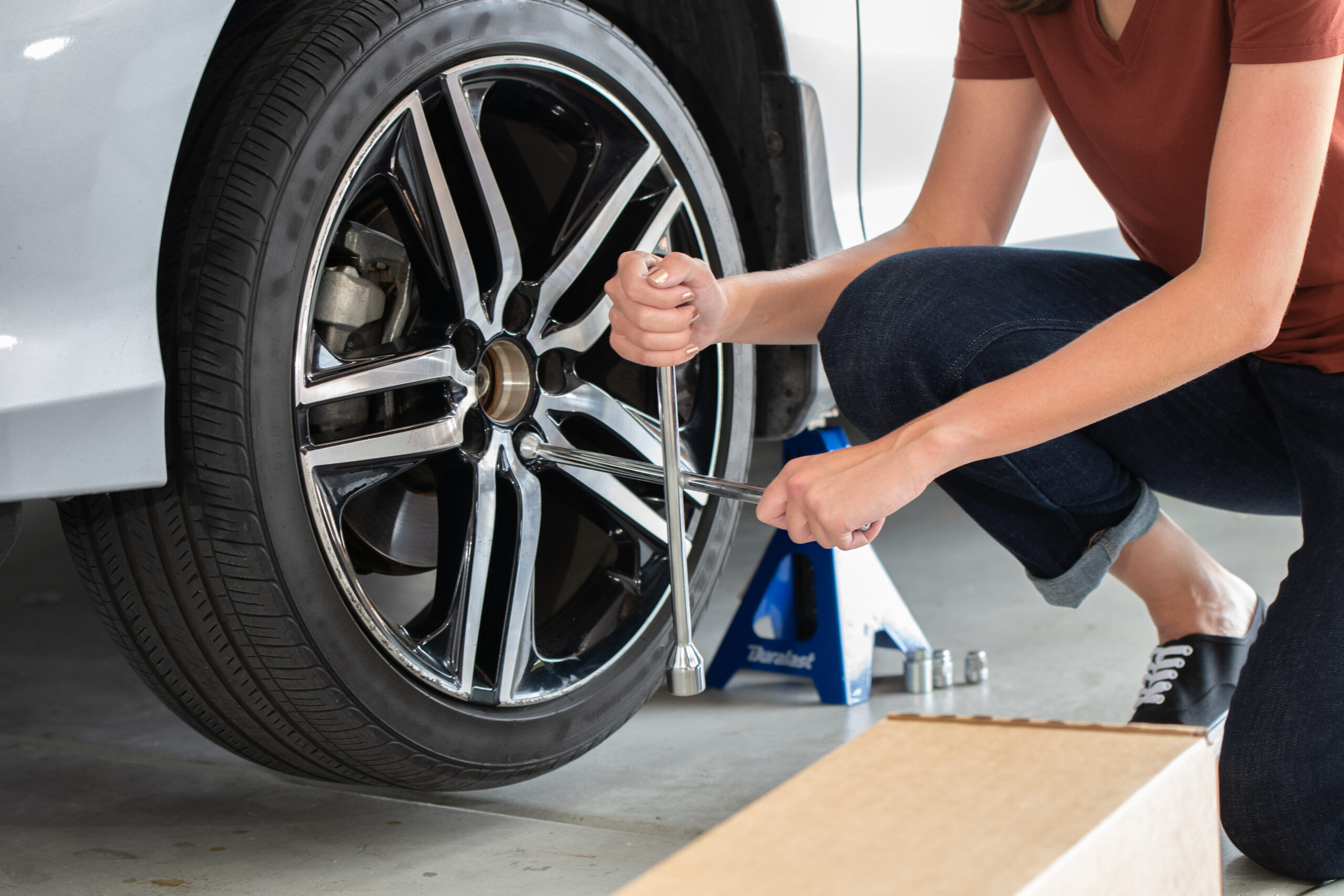How To Replace Rims On A Car