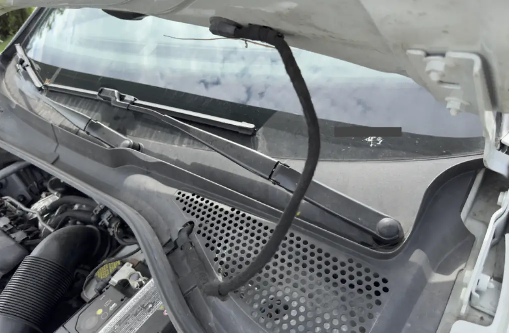 How To Unclog Windshield Wiper Fluid Hose How to Replace Windshield Wiper Fluid Hose - AskMyAuto.com