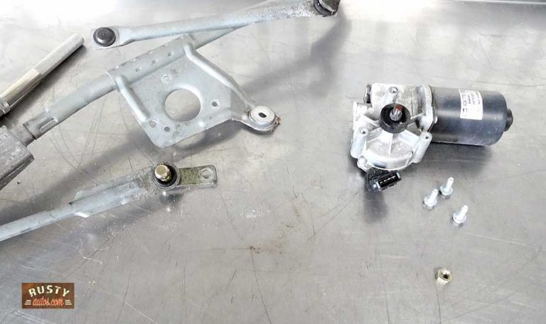 How To Remove A Wiper Motor How To Replace Windshield Wiper Motor - Picture guide - Rustyautos.com