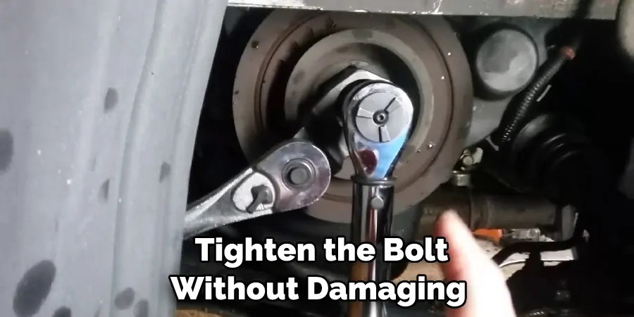 How To Tighten Crankshaft Pulley Bolt How to Tighten Crankshaft Pulley Bolt Without Impact Gun | 5 Steps