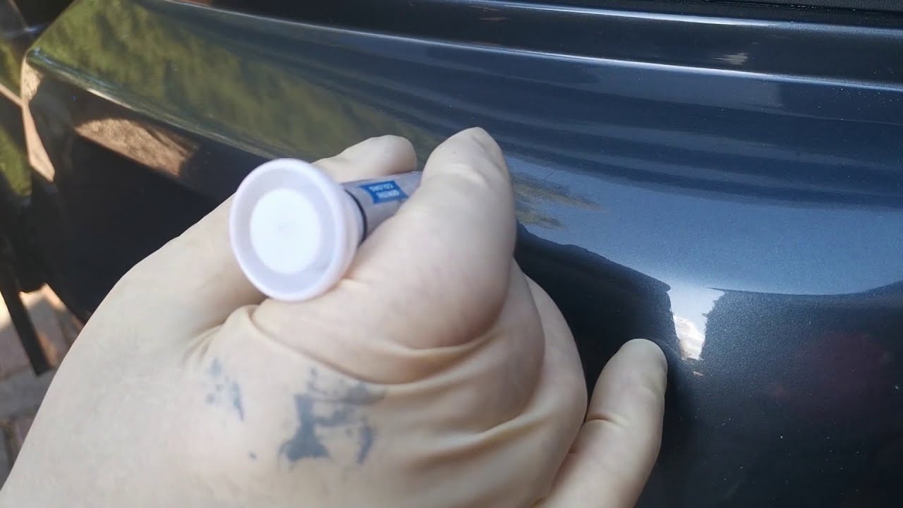How To Use Paint Pen For Car How to use paint corrector / touch up pen and brush to cover scratches