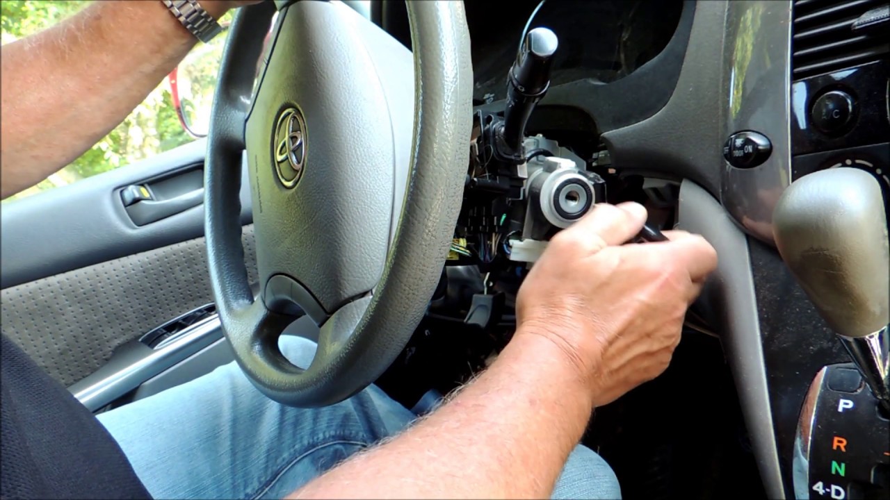 How To Get Your Key Out Of Ignition Key Stuck or Won't Turn in Ignition? - YouTube