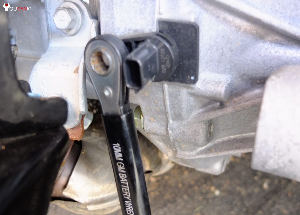 2012 Nissan Frontier 4.0 Crankshaft Position Sensor Replacement