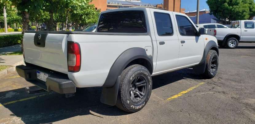 Nissan Frontier Cabina Y Media 2005